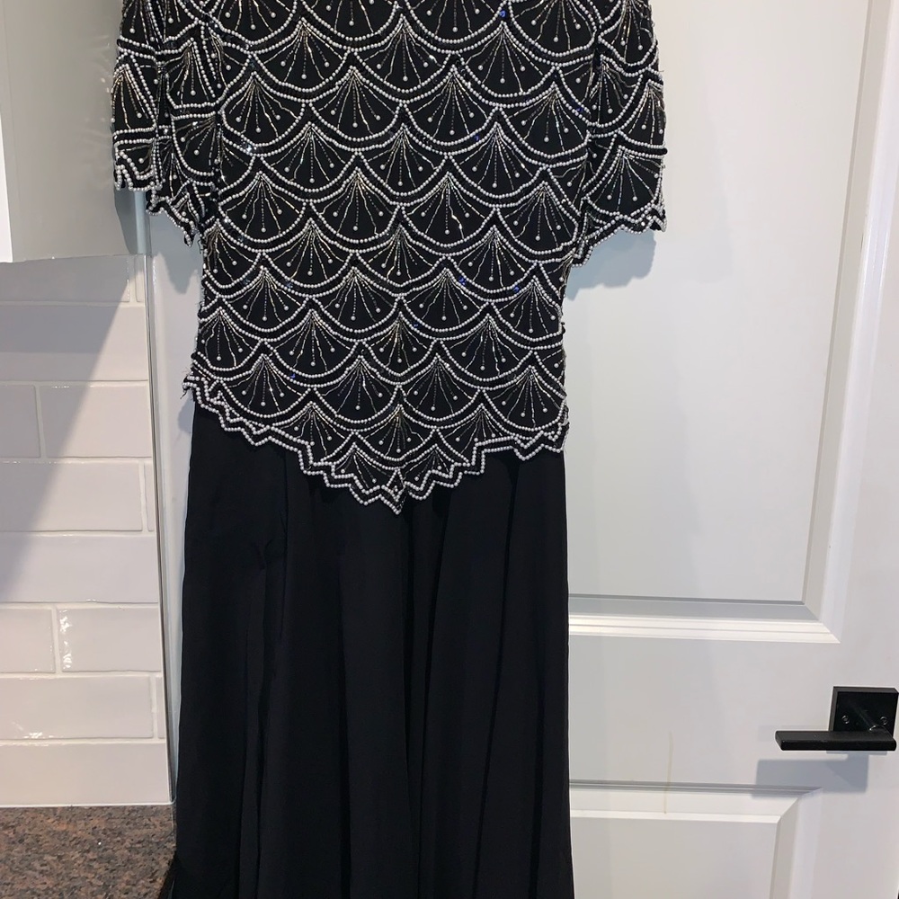 Laurence Kazar Elegant Black and White Beaded Dress PM